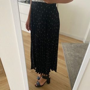 Vince pleated skirt
